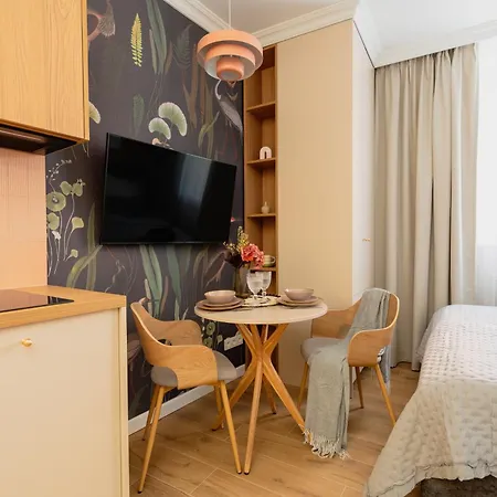 Red Roof Old Town Apartment *