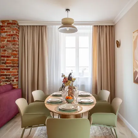 Red Roof Old Town Apartment *